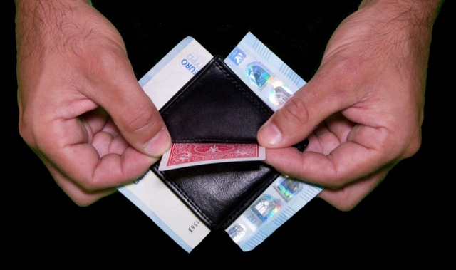 The Origami Wallet by Cardistry - Click Image to Close