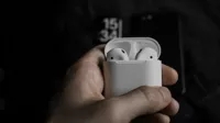 Self Vanishing Headphones by Ellusionist - Click Image to Close